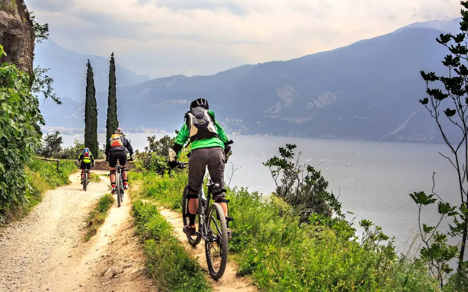 Incredible Mountain Bike Excursions on the Lake