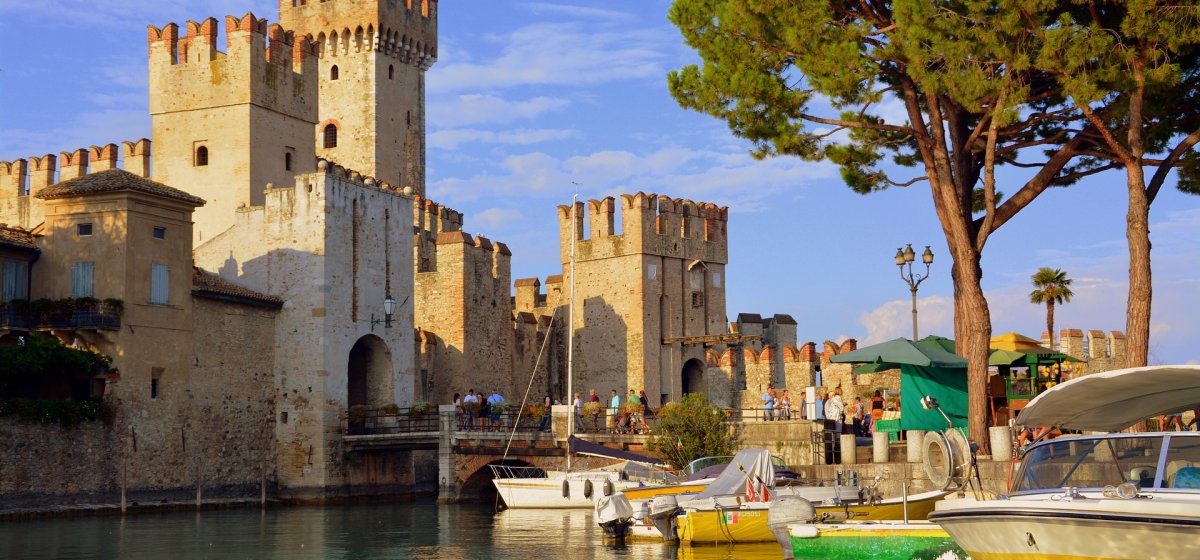 Plan a getaway to Sirmione Plan a getaway to Sirmione