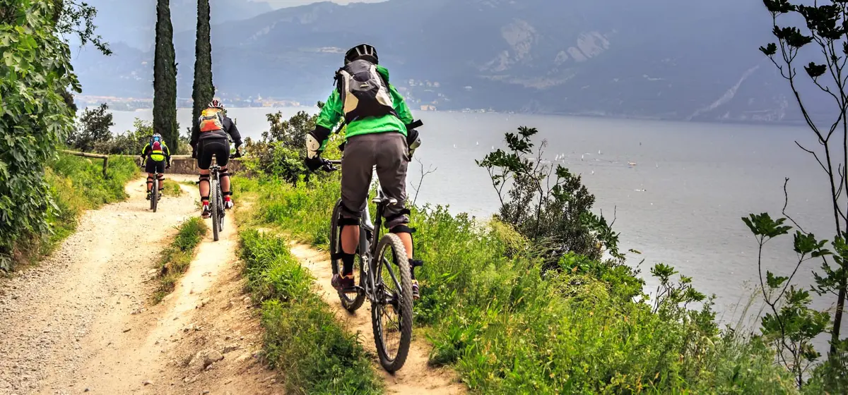 Incredibili Escursioni in Mountain Bike sul Lago